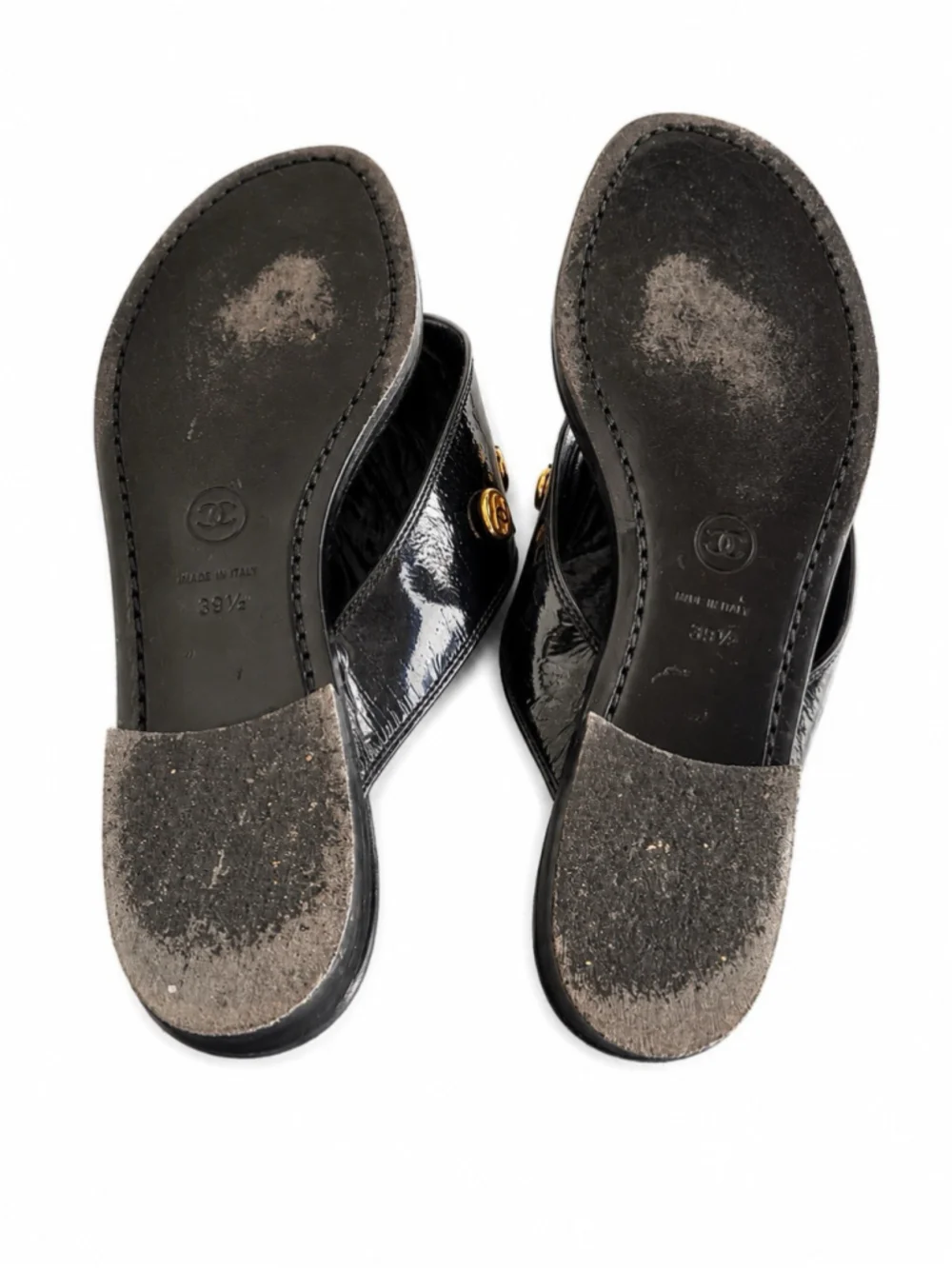 Rare Chanel CC Medallion Patent Leather Thong Sandals Black Italy 39.5 VTG